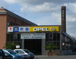 Außenansicht des Opel Autohauses in der Bessemerstraße